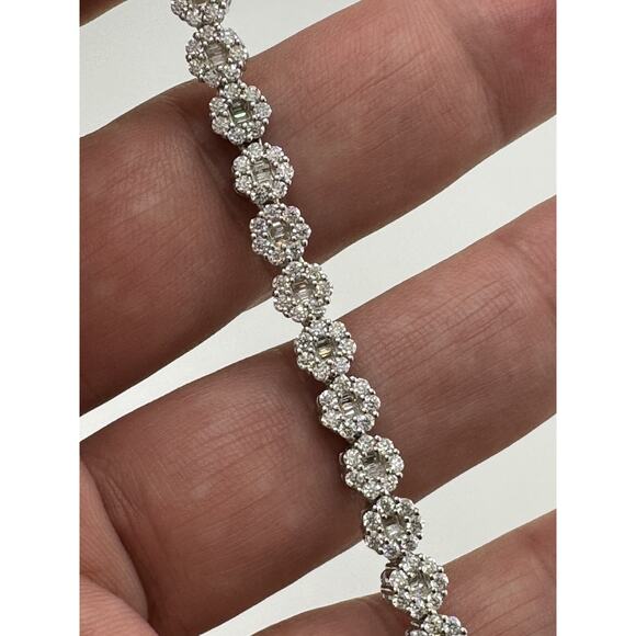 Certified VVS Moissanite 925 Sterling Silver 9.04ct Tennis Bracelet - Picture 8 of 15